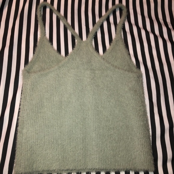 Fuzzy PacSun tank - Picture 3 of 3